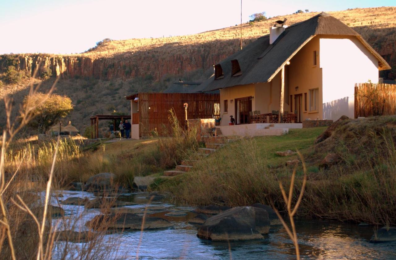 Komati Gorge Lodge, R 36 Halfway Between Carolina And Machadodorp Exterior photo